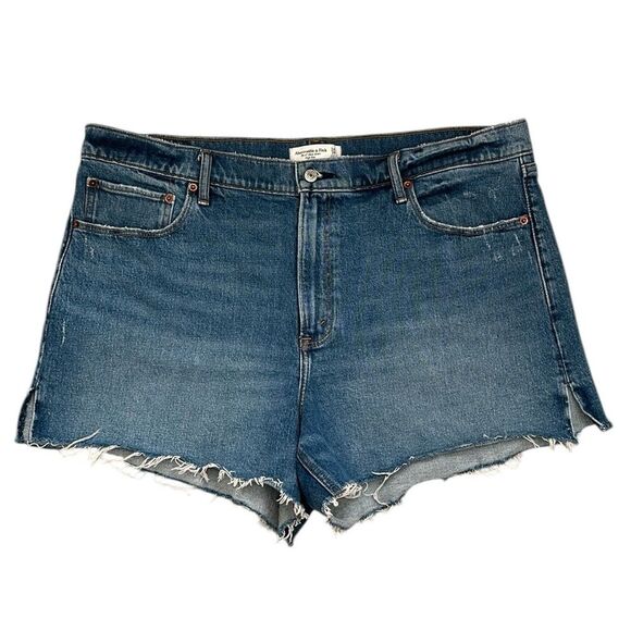 Abercrombie & Fitch Mom High Rise 4” Denim Short Raw Hem Size 34/18 - Picture 1 of 8